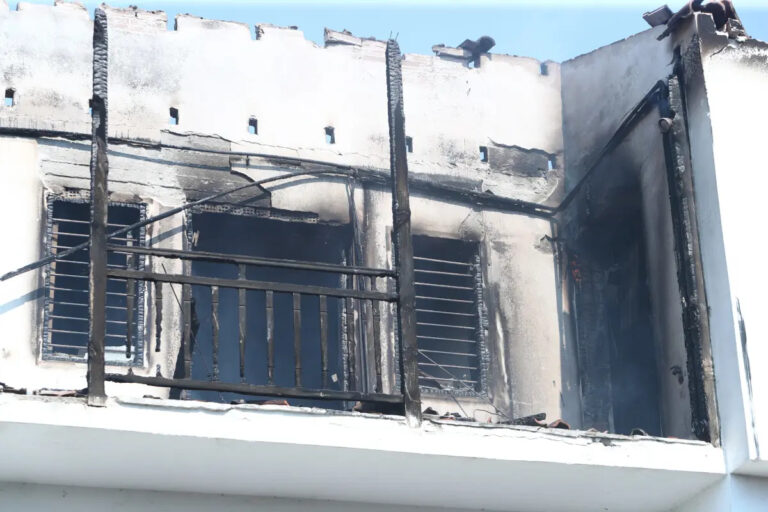 Υπό έλεγχο η φωτιά στον Τρίλοφο Θεσσαλονίκης – Πιθανόν ξεκίνησε από μετασχηματιστή της ΔΕΗ (φωτο+video)