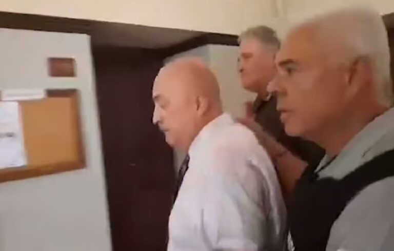 Επεισόδια για τις εστίες στο ΑΠΘ: Φυγαδεύτηκε ο Πρύτανης-Τι λέει η ΕΛ.ΑΣ.